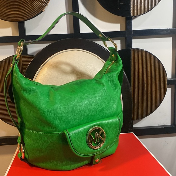 Beautiful Michael Kors bag used in good condition. - Picture 4 of 12